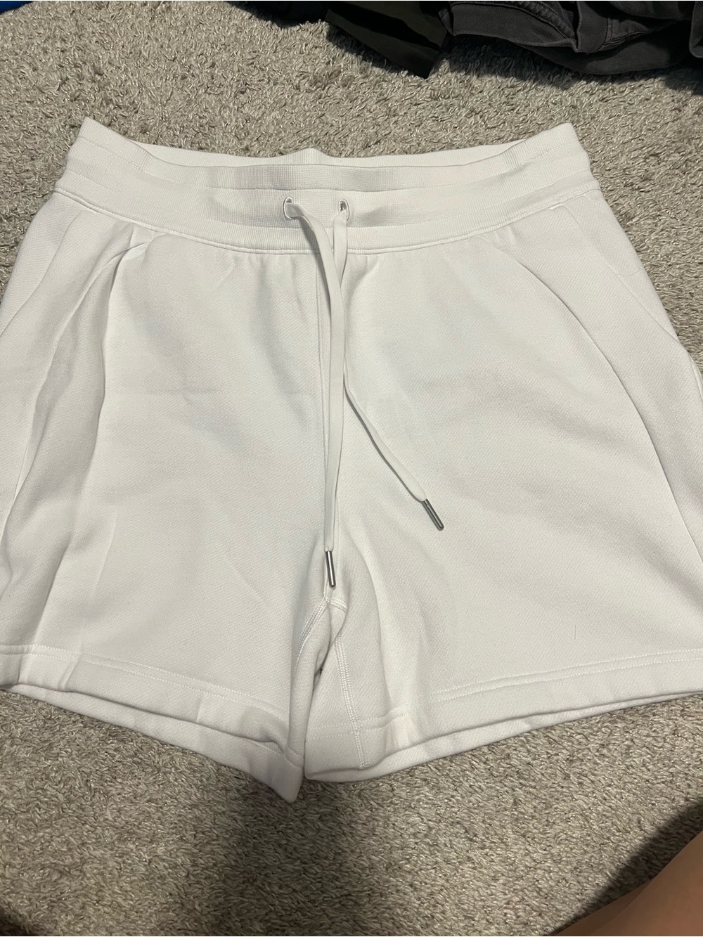 Lululemon Scuba High-Rise Shorts 5"